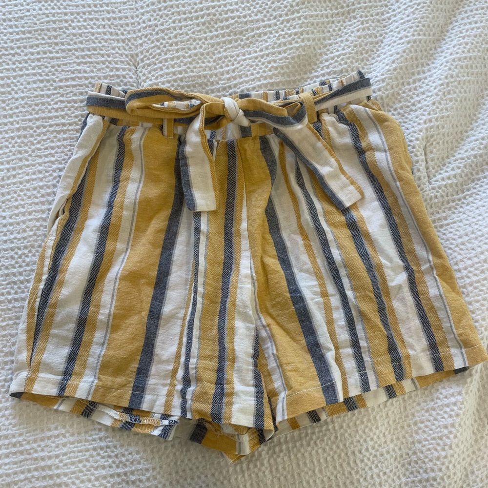 High waisted paper bag shorts